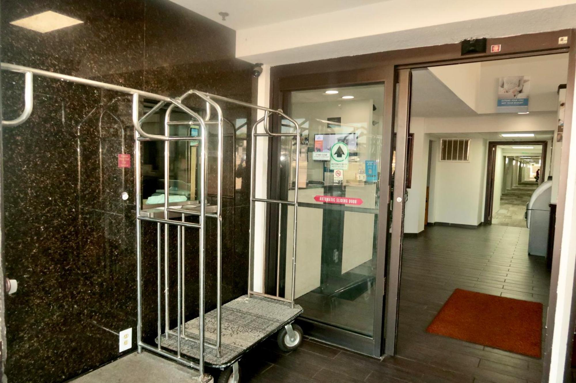 Motel 6 Elkhart, In Eksteriør billede