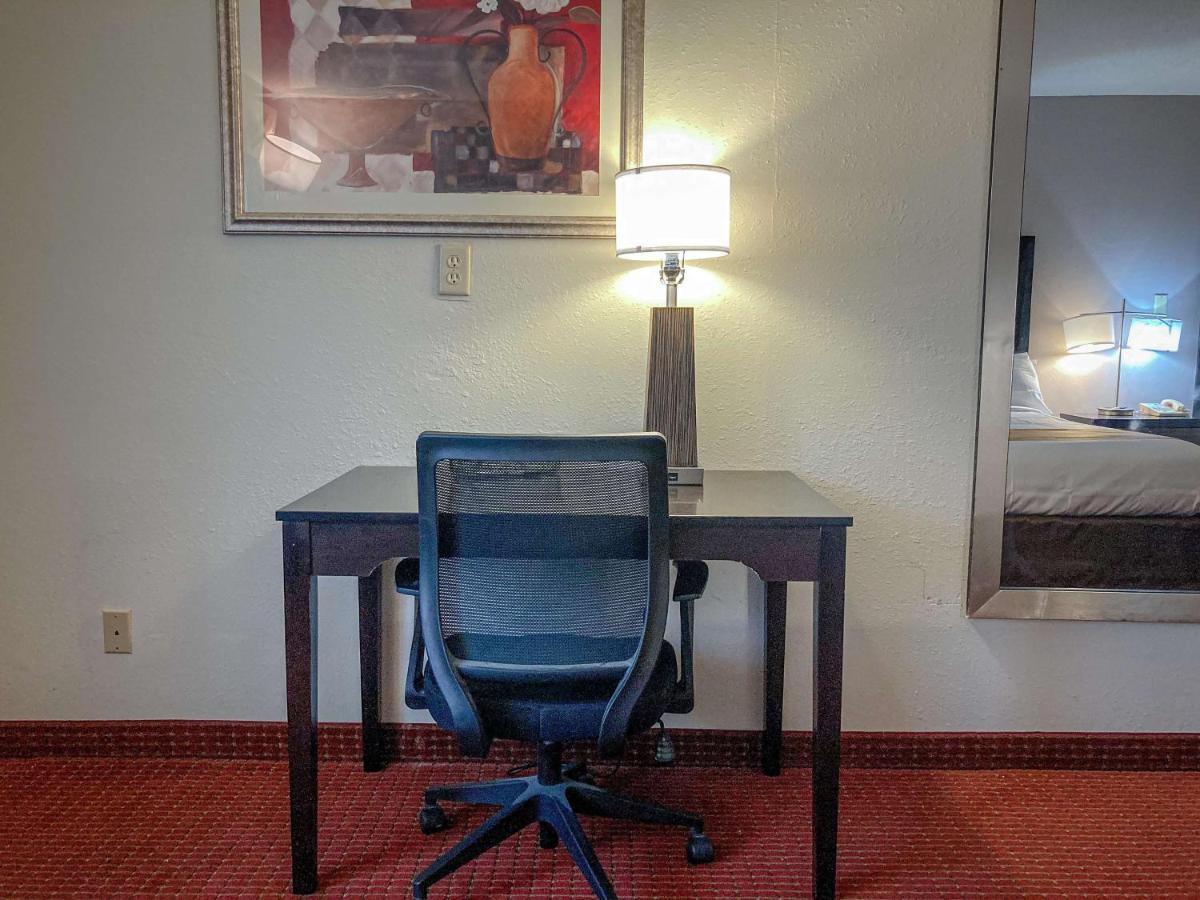 Motel 6 Elkhart, In Eksteriør billede