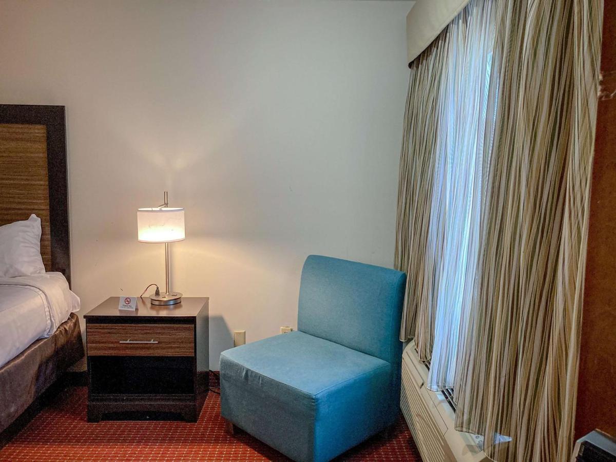 Motel 6 Elkhart, In Eksteriør billede