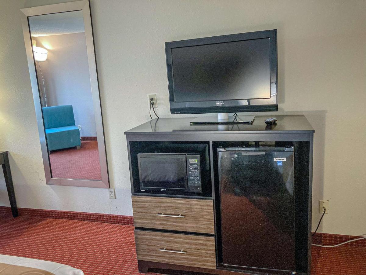 Motel 6 Elkhart, In Eksteriør billede